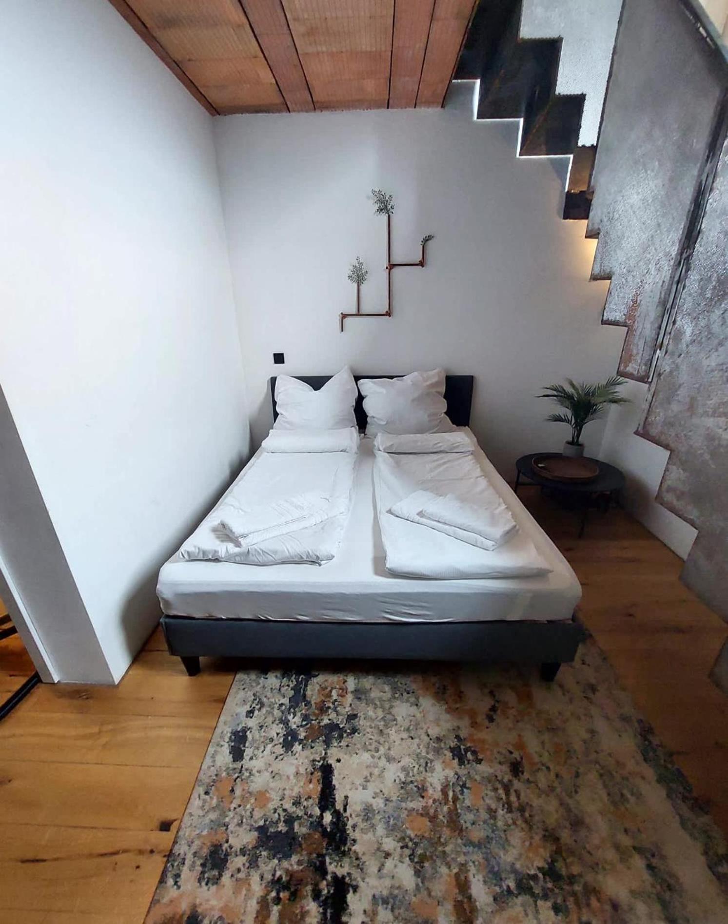 Coolest Apartment In Berlin, Easy Check-In, Industrial Style, Near City Center - Maisonette #2 Buitenkant foto